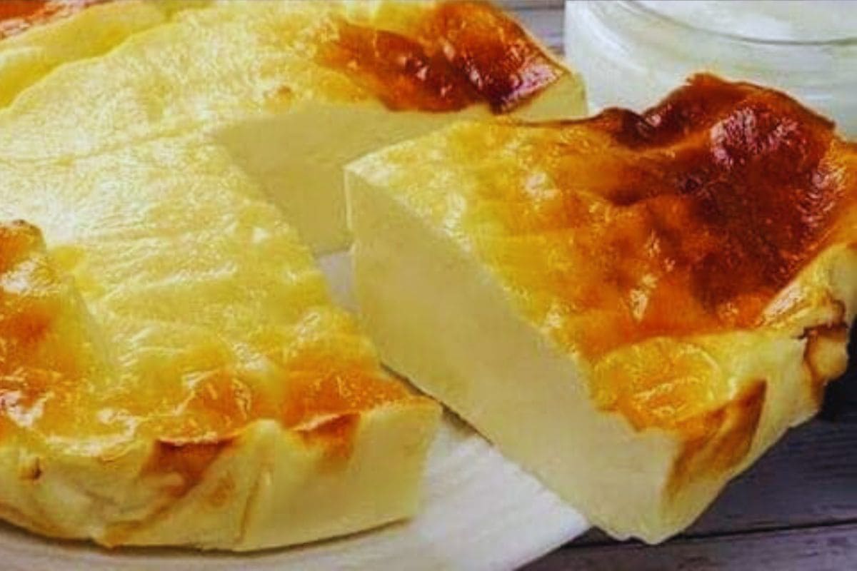 Bolo de iogurte no liquidificador, feito com morango4