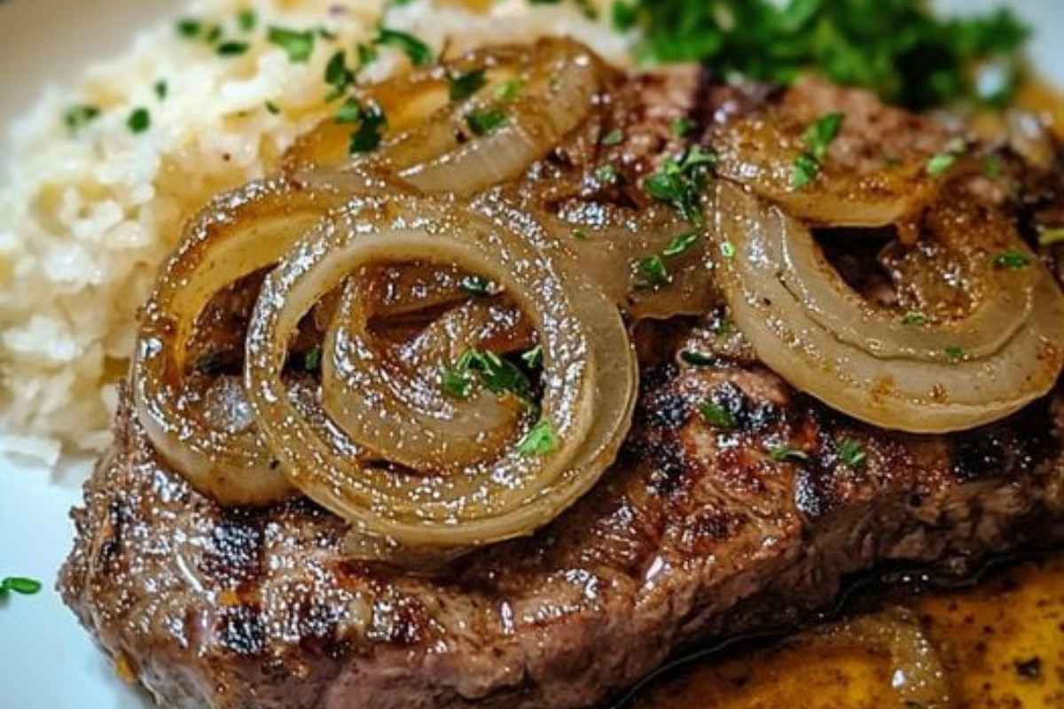 Bife acebolado tradicional! Fácil de preparar fica delicioso