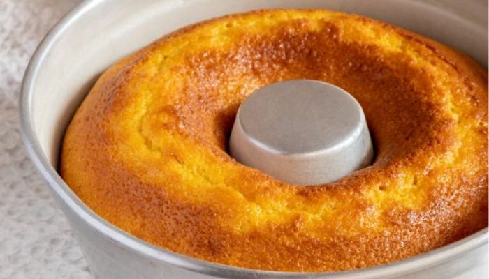 Aprenda a fazer Bolo de Cenoura bem fofo de ingredientes simples