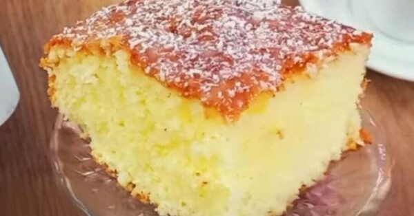 Bolo de Maisena com Coco super fofinho e muito delicioso
