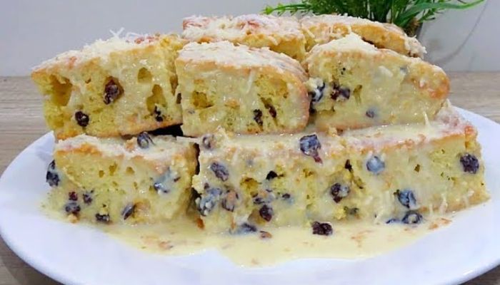 Bolo de Iogurte com Passas Fácil de fazer e muito delicioso