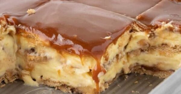 Bolo de Maçã bomba de caramelo Receitinha ideal para o Natal