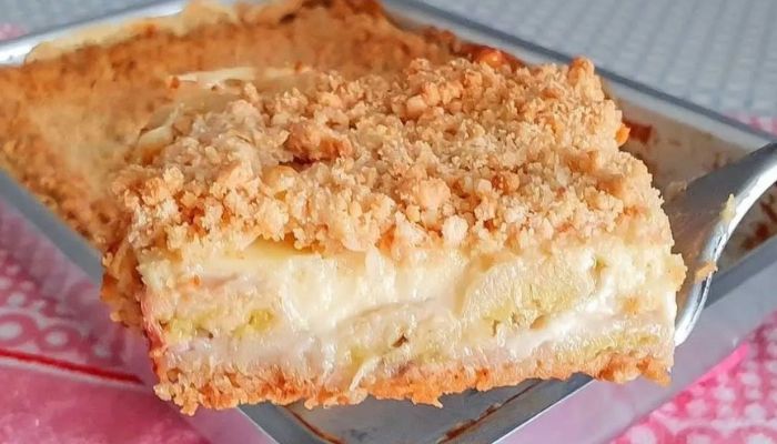 Torta de Banana Cremosa com Farofa que Encanta Toda a Família