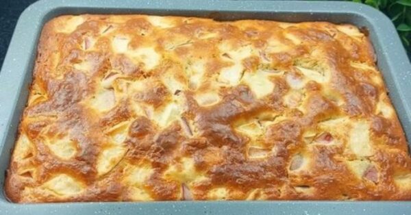 Torta de maçã Fácil e deliciosa que derrete na boca