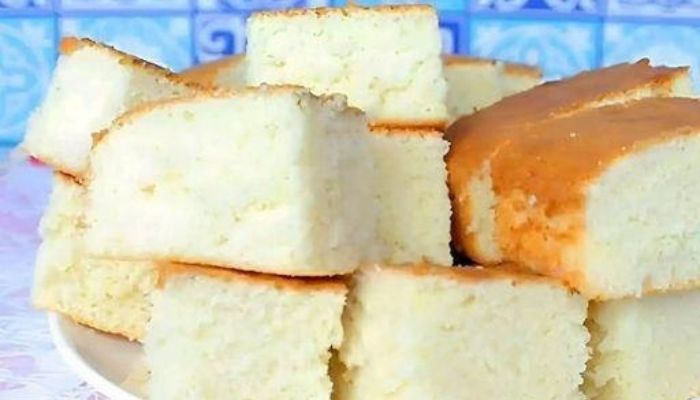 Bolo fofinho de trigo simples e delicioso para o seu café da manhã