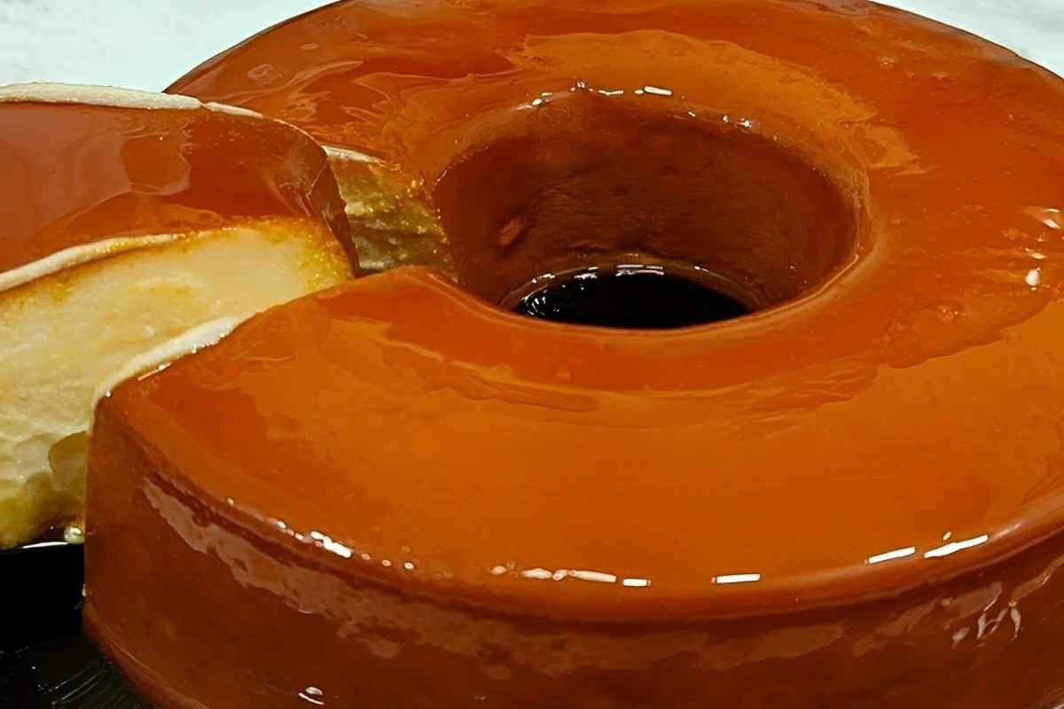 Pudim com apenas 2 ingredientes sobremesa fácil e econômica