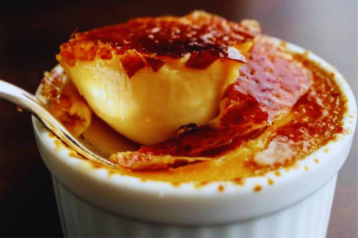 Crème Brûlée! Sobremesa Clássica que Encanta Paladares