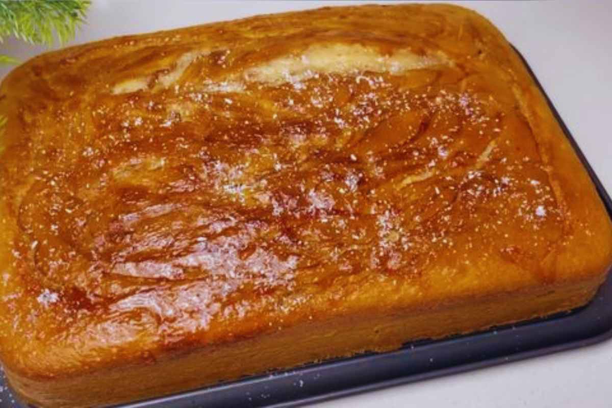 Bolo de Banana com Doce de Morango! Delícia Surpreendente