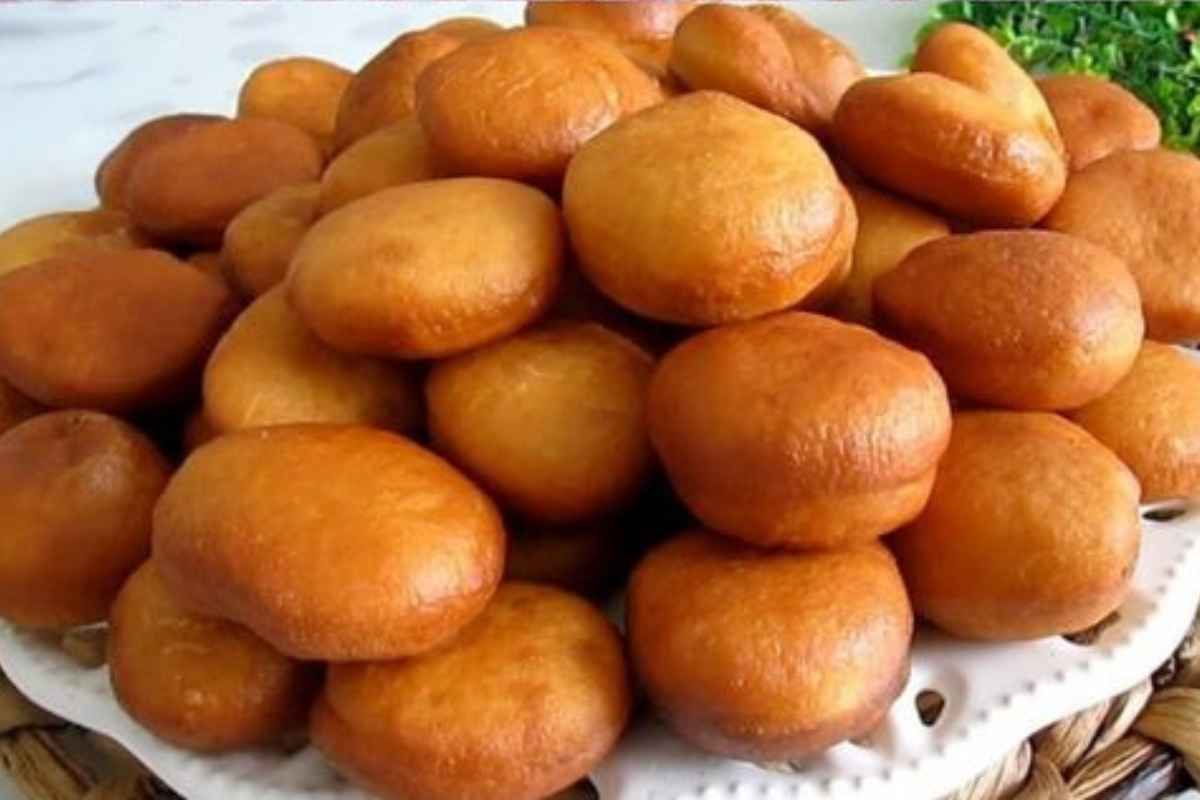 Bolinho da Dinda! A Tradição Saborosa que Encanta Paladares