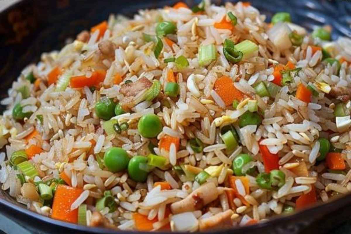 Arroz Chinês! Receita Prática e muito Saborosa