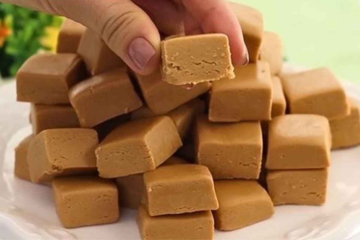 Quadradinhos de Doce de Leite com Dois Ingredientes Delicioso