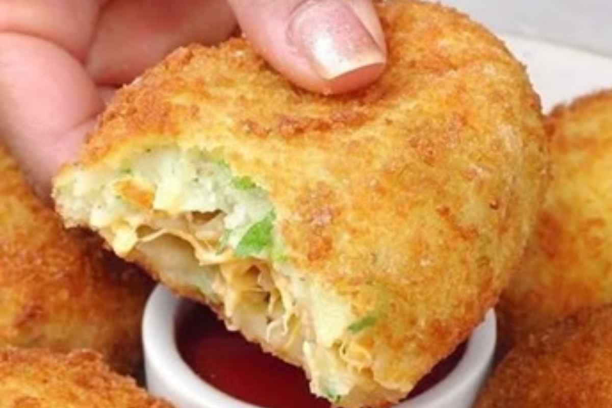 Bolinho de Frango Feito com Farinha de Milho