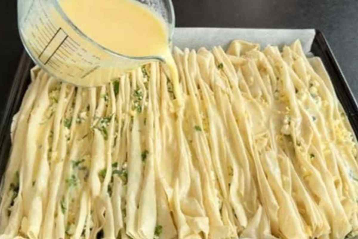 Massa Filo com Recheio Funcional de Queijos e Molho de Iogurte