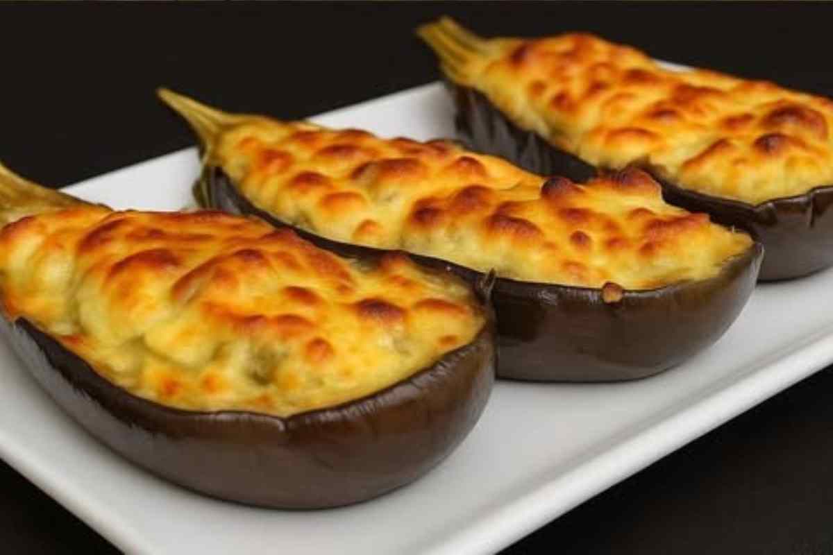 Berinjela Recheada com Carne Moída ao Forno